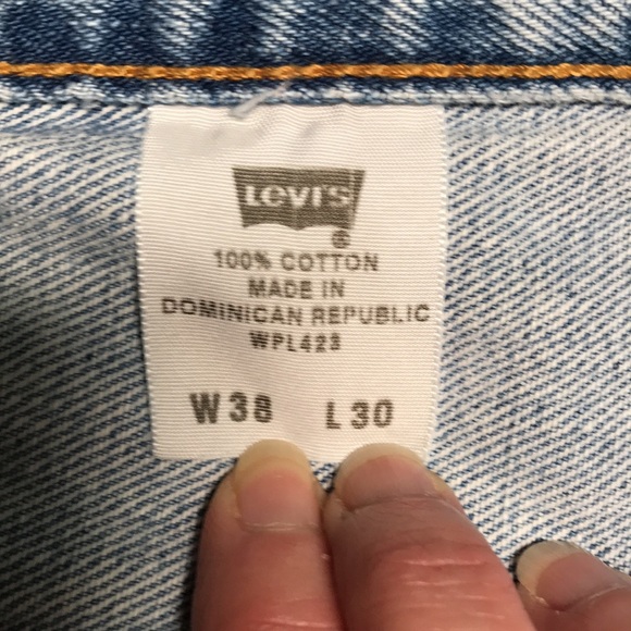 Men’s 90’s Vintage Levi’s - Picture 3 of 6